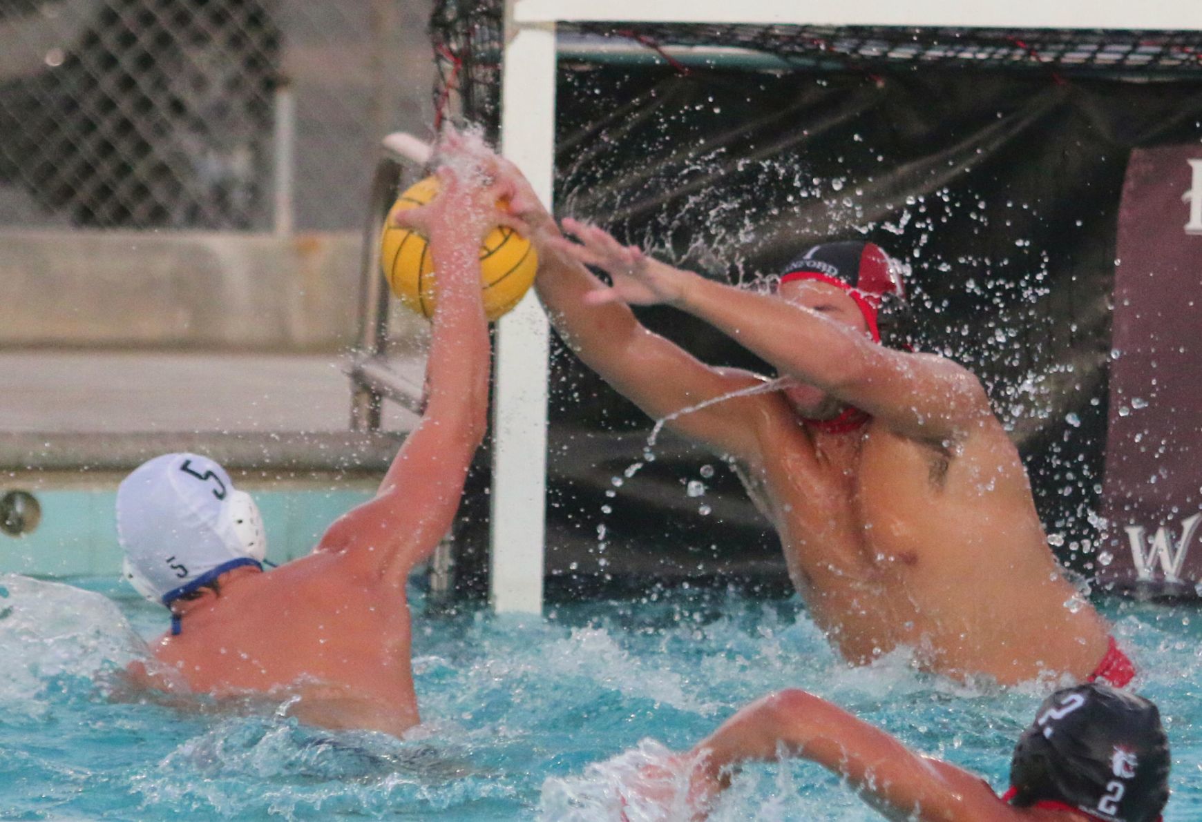 Down to the wire: Huskies score game-winner in final minute
